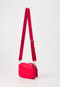 ONLY ONLPOPPY QUILT CROSS OVER - Geantă crossbody - red