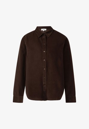 Bruine corduroy overhemd met een puntige kraag, volledige knoopsluiting, lange mouwen en een relaxte pasvorm, met subtiele textuur en glans.