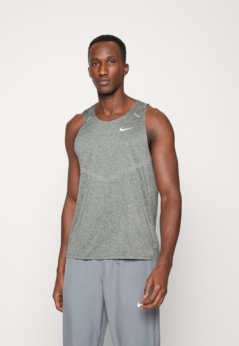nike rise tank