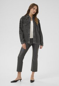 Kaffe JAIDEN - Teksajakk - dark grey washed denim