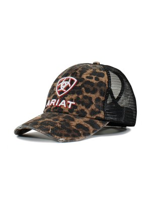 Gorra de béisbol con estampado de leopardo y parte trasera de malla negra, con bordado del logo "ARIAT" en blanco y rojo en el panel frontal.
