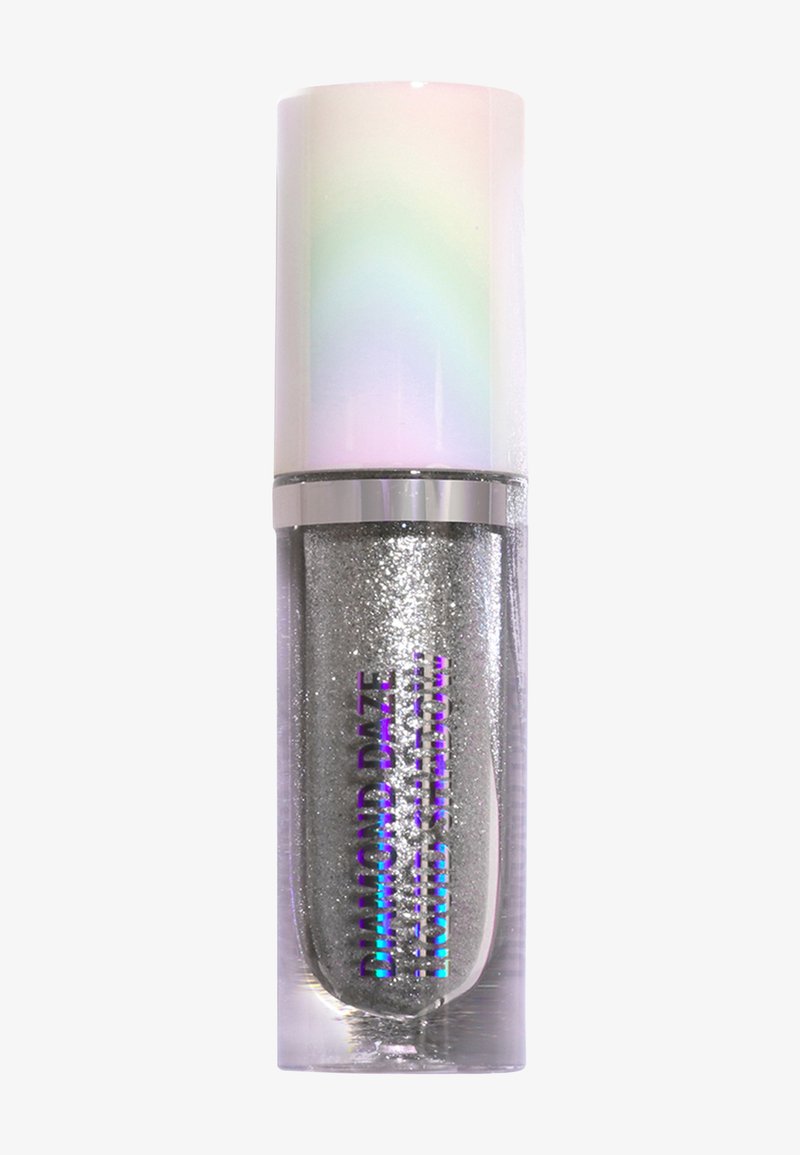 Gloss à lèvres liquide pailleté argenté avec un capuchon translucide irisé et un texte métallique sur le contenant.