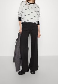 DKNY Stickad tröja - white