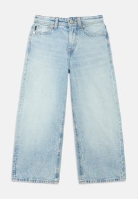 Φαρδιά τζιν σε ανοιχτό μπλε χρώμα με ψηλή μέση, κατασκευασμένα από denim. Διαθέτουν κλασικό σχέδιο με πέντε τσέπες και διακριτική ξεθώριαση σε όλο το ύφασμα.