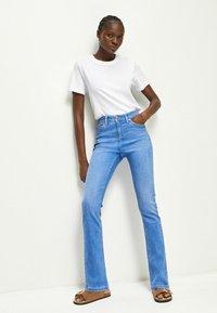 Next SUPER SOFT STANDARD TALL - Vaqueros slim fit - bright blue