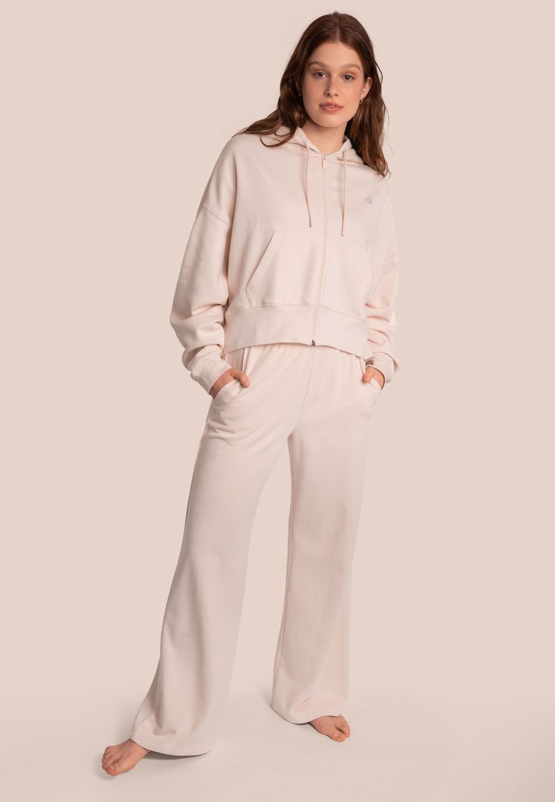 OCEANSAPART Sweater met rits nude