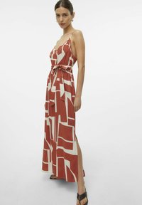 Vero Moda - Długa sukienka