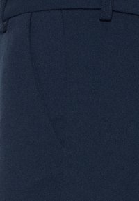 Vero Moda Petite VMZAMIRA PANT - Calças - navy blazer