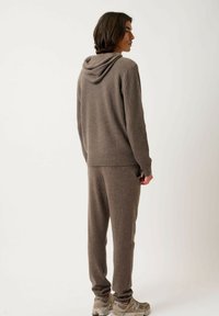 Authentic Cashmere BICHET  taupe