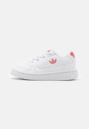 NY 92 UNISEX - Sneakersy niskie - footwear white/hazy rose