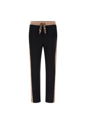 Zwarte broek met beige zijstrepen en tailleband, met een beige trekkoord met zwarte tekst.