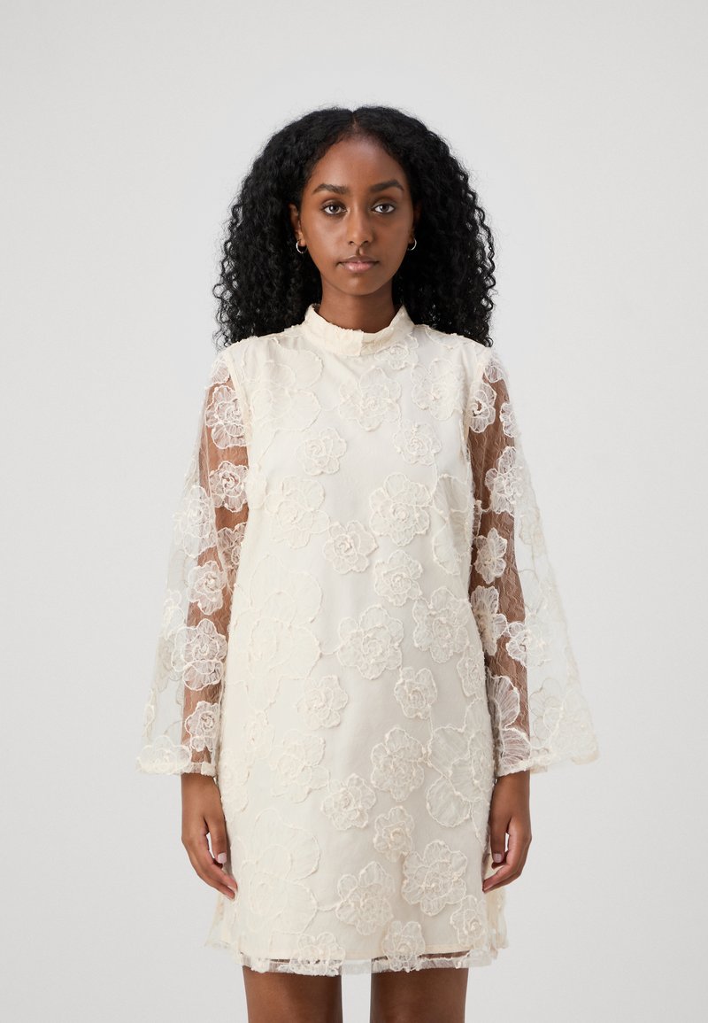 YAS Petite YASCORNELIA DRESS - Koktailové šaty/večierkové šaty - gardenia