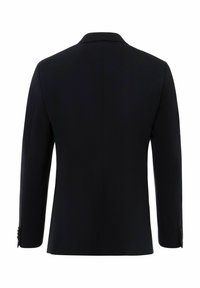Zwarte op maat gemaakte blazer met een gladde textuur, een enkele split aan de achterkant en lange mouwen met knopen bij de manchetten.