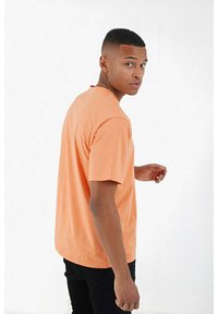 Sixth June BARCODE - T-shirt imprimé - orange