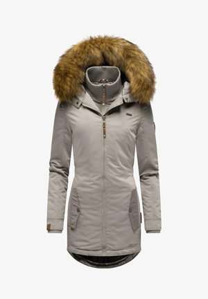 Parka grise avec une capuche en fausse fourrure, fermeture éclair, deux poches avant et poignets côtelés. Tissu lisse et mat avec une silhouette légèrement ajustée.
