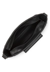 Borsa a mano nera in pelle con superficie texture, doppi scomparti con zip, manico piatto e cuciture solide. L'interno è foderato e spazioso.