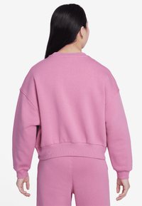 Nike Sportswear CLUB CREW  - Športni pulover - magic flamingo