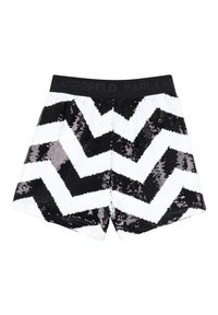 Zwart-witte pailletten short met een chevronpatroon en een elastische tailleband met de tekst "LAGERFELD KARL" in zwarte letters.