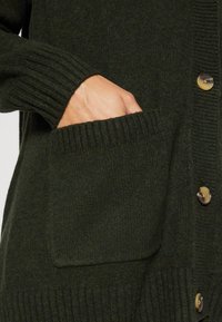 GAP Strickjacke - khaki