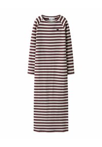 Sukienka z długim rękawem w poziome paski w kolorach bordowym i kremowym, o prążkowanej fakturze, okrągłym dekolcie i małym czarnym serduszkiem na piersi.