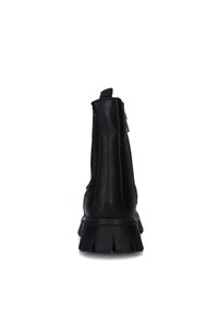 Stivali alla caviglia in pelle nera con finitura testurizzata, suola in gomma spessa e dettaglio con zip posteriore. Design semplice con linguetta sul tallone.