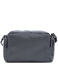 Borsa rettangolare blu navy realizzata in tessuto testurizzato con motivo intrecciato chiaro. Presenta aperture con cerniera e punti di attacco laterali.