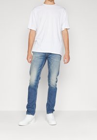 Replay Vaqueros tapered - blue denim