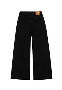 Pantalones de mezclilla negros de pierna ancha con cintura alta, que cuentan con dos bolsillos traseros y una etiqueta de cuero dorado en la cinturilla.