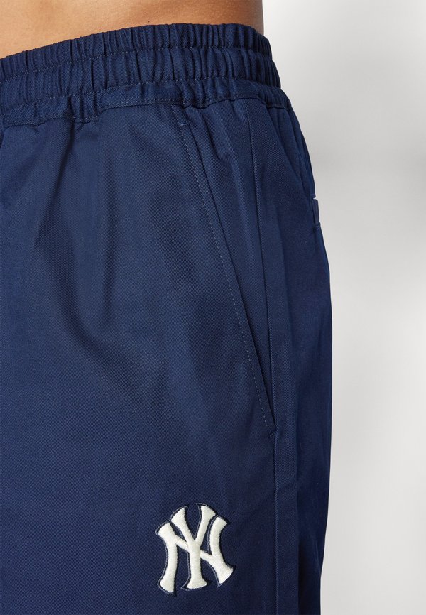 MLB BERMUDA SHORTS - Club wear2