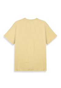 Camiseta de manga corta en amarillo claro, hecha de algodón. Presenta un cuello redondo y un corte relajado con una textura lisa y sólida.