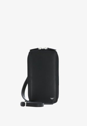 Sac bandoulière rectangulaire en cuir noir avec fermeture éclair argentée, bandoulière réglable et petit logo embossé dans le coin inférieur.