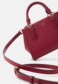 MICHAEL Michael Kors MARILYN XBODY - Håndtasker - deep red