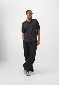 Only & Sons ONSSANTOS SOLID  - Chemise - black