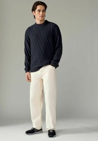 Next REGULAR FIT TEXTURED CREW - Strickpullover - charcoal grey