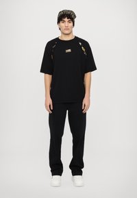 Versace Jeans Couture - T-shirt z nadrukiem