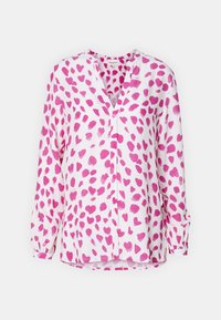 Blusa bianca con motivo a cuori rosa, apertura con bottoni, tessuto morbido e maniche lunghe con polsini arricciati. Design casual e leggero.