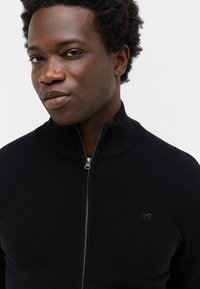 Mustang STYLE ESCONDIDO - Vest - schwarz