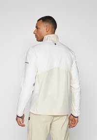 Peak Performance MEADOW WIND JACKET - Softshelljakke - sand fog/offwhite/