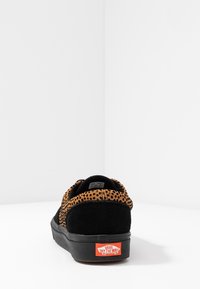 Vans Sneakers - black