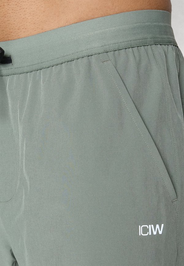 WORKOUT SHORTS MEN - Sports shorts2