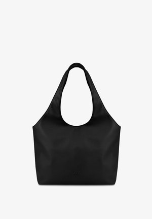 Schwarze Tragetasche mit einer glatten, matten Textur, weiter Öffnung und gebogenem Griff. Auf der Vorderseite befindet sich ein dezentes, geprägtes Logo.