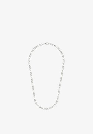Collana a catena d'argento con maglie ovali piatte e chiusura a moschettone, mostrata su sfondo bianco.