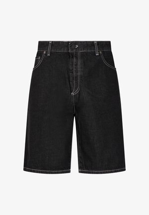 Zwarte denim shorts met een knoopsluiting, contrasterende witte stiksels, voorzakken en riemlussen, knielengte stijl.