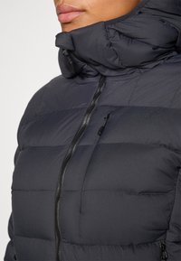 Norrøna FEMUND ZIP HOOD - Tolldzseki - caviar black