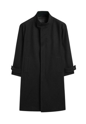 Manteau noir à col montant, fermeture avant à pression et poches latérales. Comprend des manches longues avec poignets retroussés et un tissu lisse et texturé.