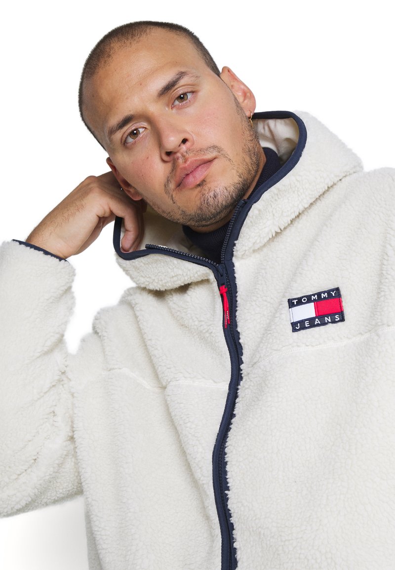Tommy Jeans Plus ZIP THRU HOODIE - Fleece jacket - ecru/off-white -  Zalando.de