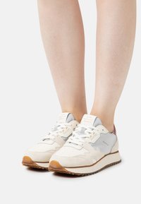 GANT BEVINDA - Sneaker low - cream/pink