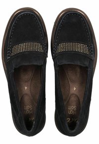 Mocasines de ante negro con puntera redonda, que presentan tachuelas metálicas a lo largo de la banda frontal y una plantilla suave y acolchada para mayor comodidad.