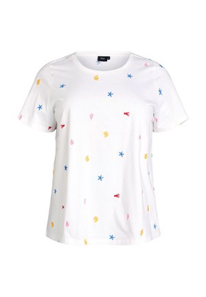 Biele tričko s krátkym rukávom s viacfarebnými malými potlačami s námornou tematikou, vrátane modrých hviezdic, červených homárov, žltých mušlí a ružových ulít.