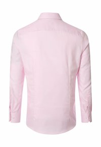 Lichtroze overhemd met lange mouwen, voorzien van een klassieke kraag, knopenmanchetten en een getailleerde pasvorm. Gladde, ademende stof met een subtiele glans.